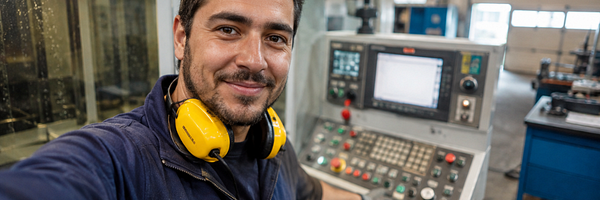 https://api.synergiejobs.be/Operator aan het werk